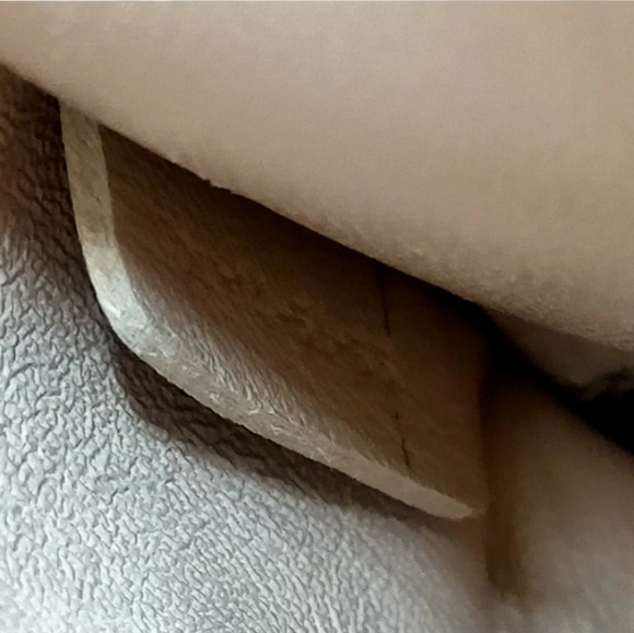 CHLOE Leather Crossbody Bag - Picture 2 of 13